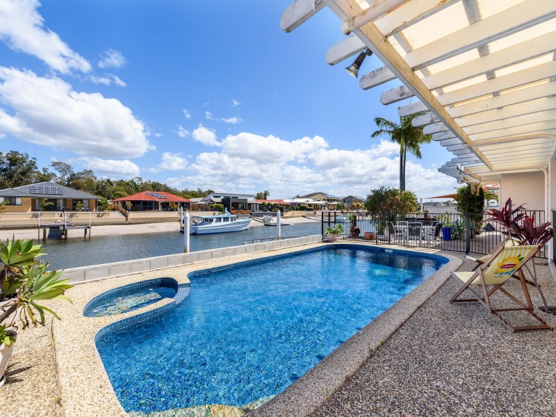 340 Bayview Street, Hollywell QLD 4216