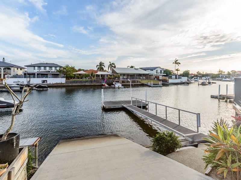 382 Bayview Street, Hollywell QLD 4216