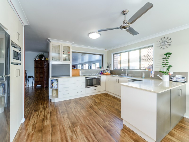 382 Bayview Street, Hollywell QLD 4216