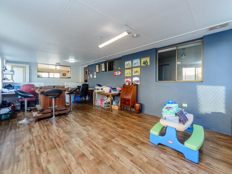 382 Bayview Street, Hollywell QLD 4216