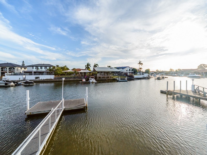 382 Bayview Street, Hollywell QLD 4216