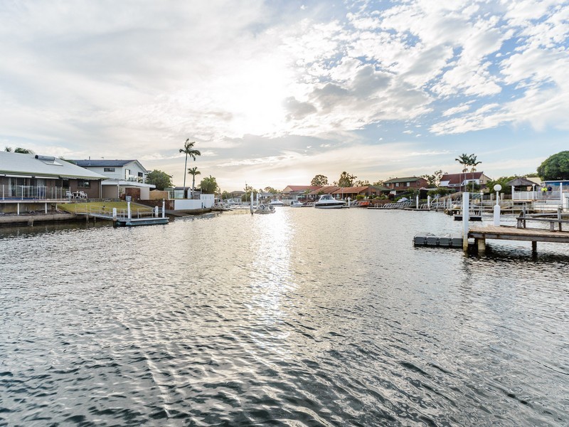 382 Bayview Street, Hollywell QLD 4216