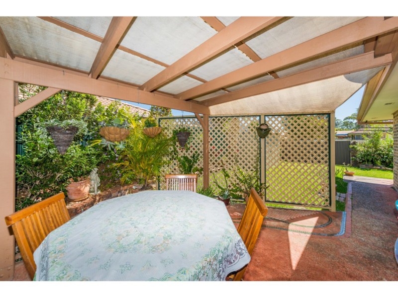 2/116 Little Usher Avenue, Labrador QLD 4215