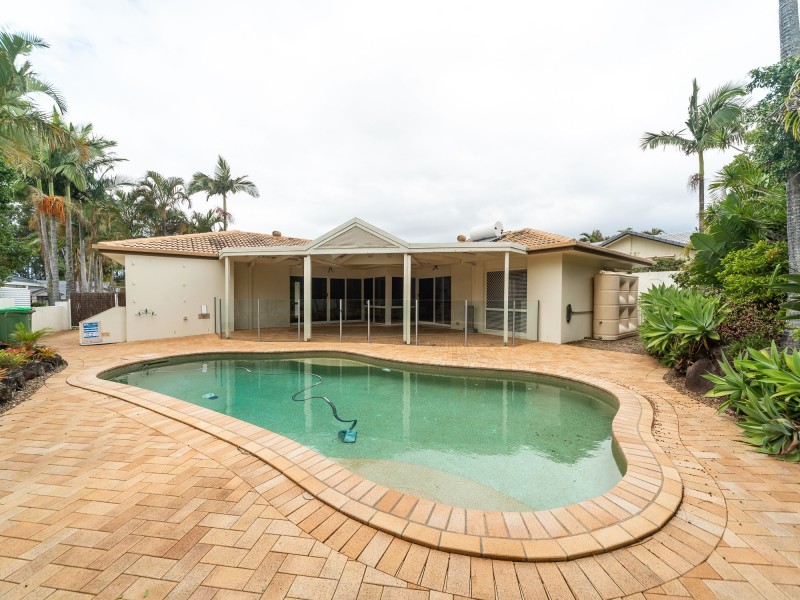 26 Pearson Close, Arundel QLD 4214