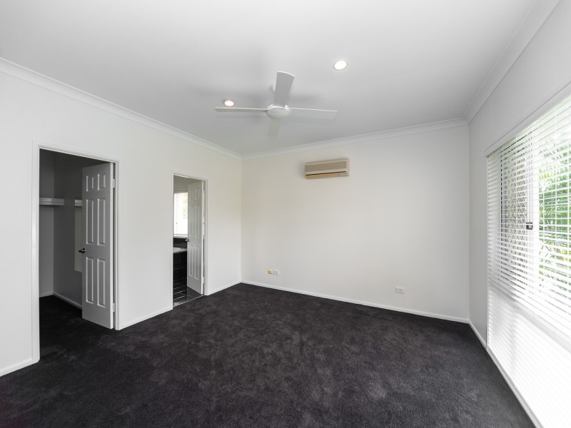 26 Pearson Close, Arundel QLD 4214