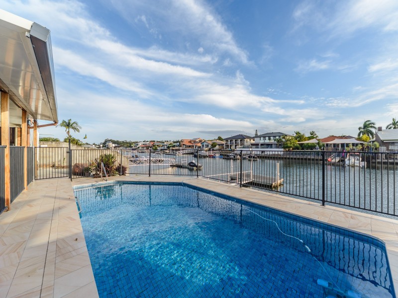 382 Bayview Street, Hollywell QLD 4216