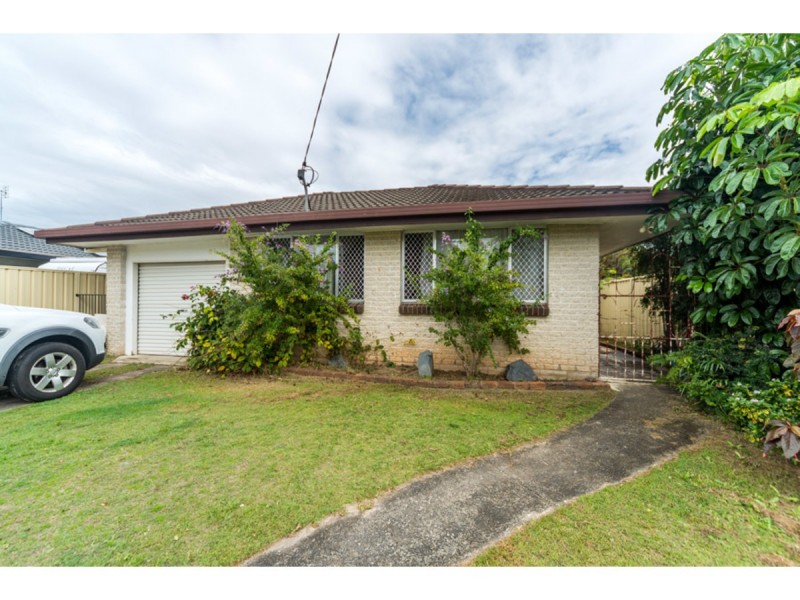 44 Ashgrove Avenue, Runaway Bay QLD 4216
