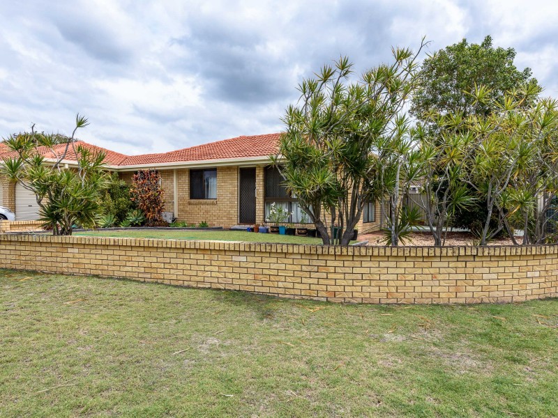 2/14 Maiala Close, Paradise Point QLD 4216