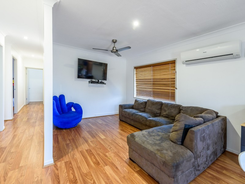 1 Nambur Street, Runaway Bay QLD 4216
