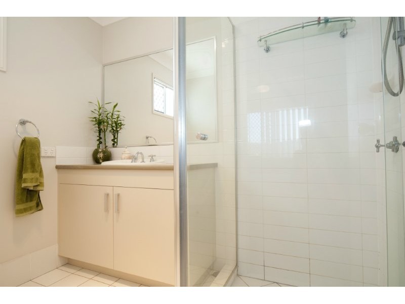 4 Taske Rise, Pacific Pines QLD 4211