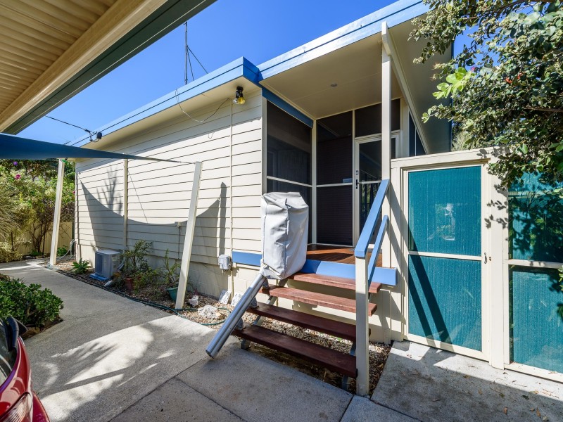 9 Allinga Street, Coombabah QLD 4216