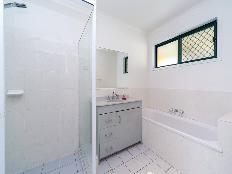 2/77 River Oak Drive, Helensvale QLD 4212