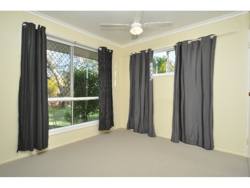 2/112 Little Usher Avenue, Labrador QLD 4215