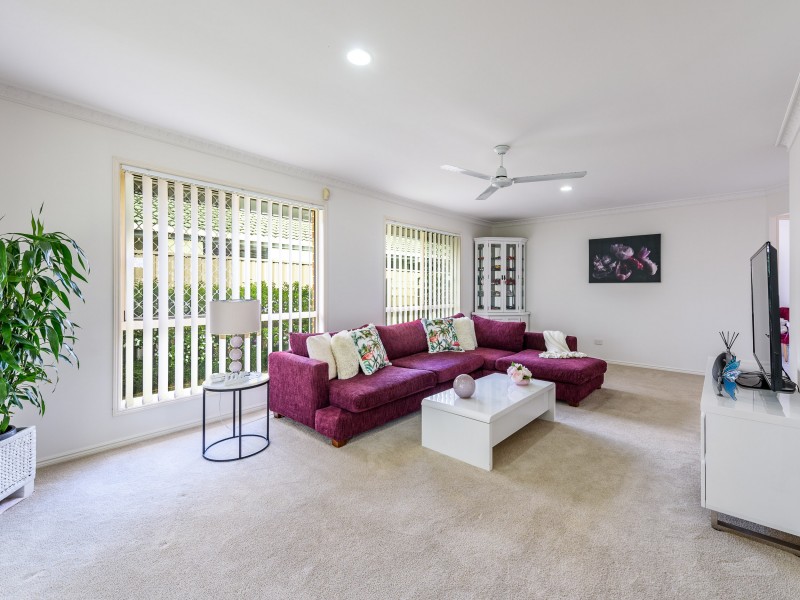24 Arlene Park Terrace, Helensvale QLD 4212