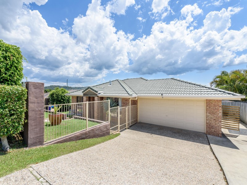 11 Maui Crescent, Oxenford QLD 4210