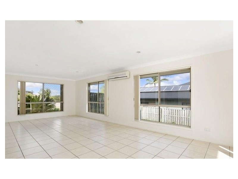 25 Penrhyn Street, Pacific Pines QLD 4211