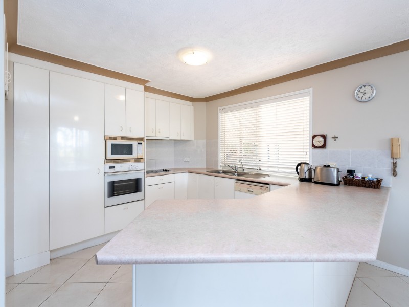 1/9-13 Madang Crescent, Runaway Bay QLD 4216