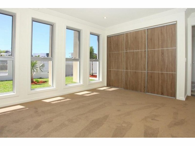 63 Southaven Drive, Helensvale QLD 4212