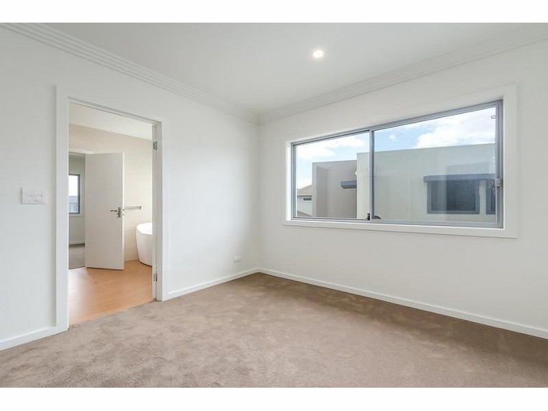 63 Southaven Drive, Helensvale QLD 4212