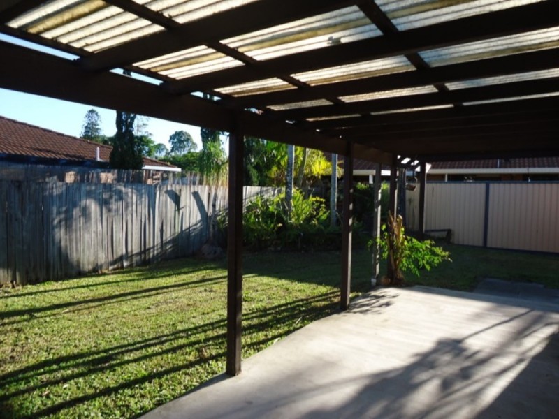 2/3 Elm Court, Labrador QLD 4215