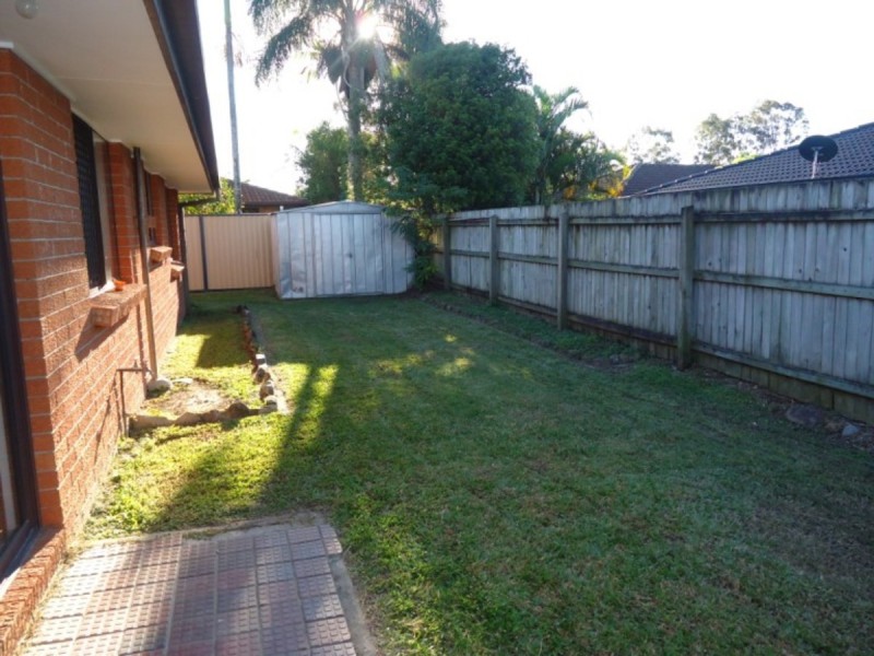 2/3 Elm Court, Labrador QLD 4215