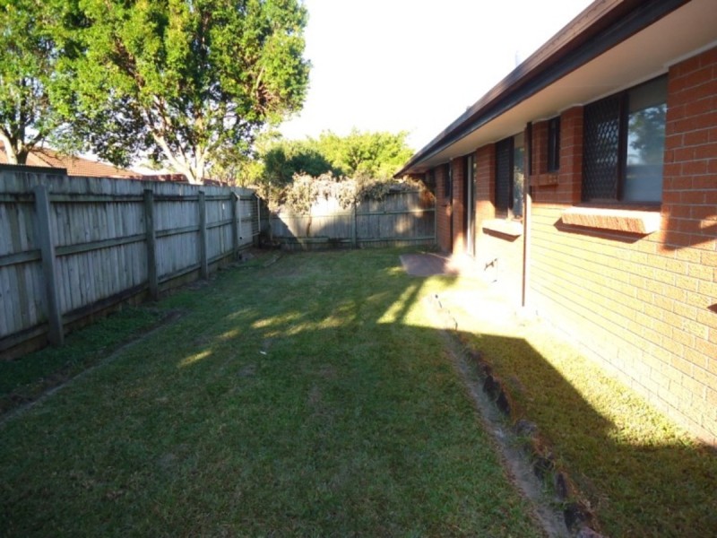 2/3 Elm Court, Labrador QLD 4215