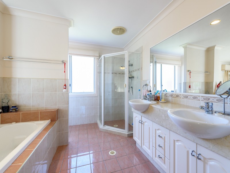 3 Prosperity Drive, Helensvale QLD 4212