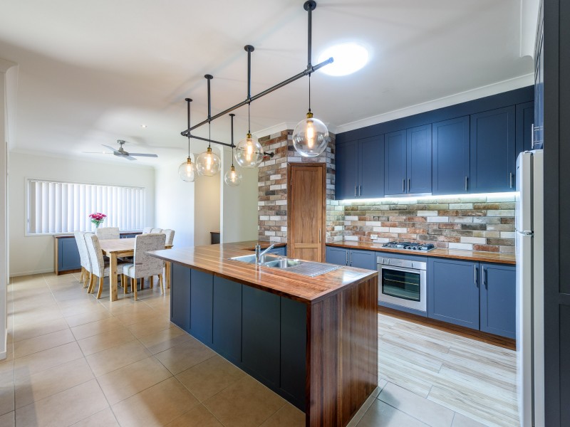 23 Rhodium Crescent, Hope Island QLD 4212