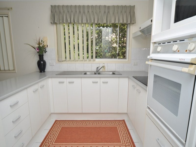 8/17 McMillan Street, Labrador QLD 4215