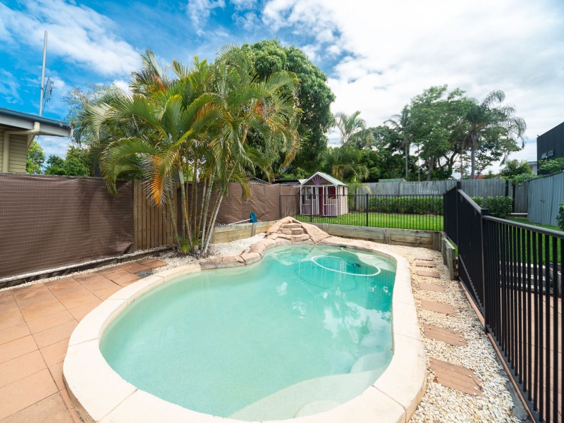 74 Central Street, Labrador QLD 4215