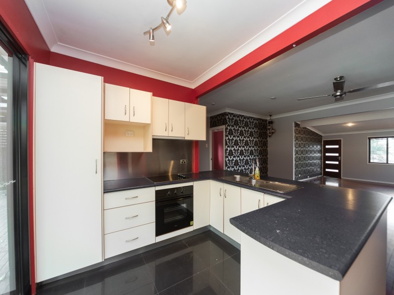 74 Central Street, Labrador QLD 4215