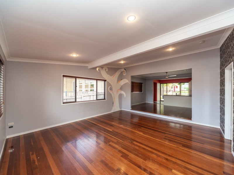 74 Central Street, Labrador QLD 4215