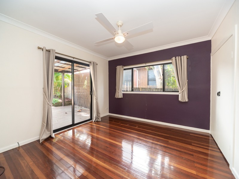 74 Central Street, Labrador QLD 4215