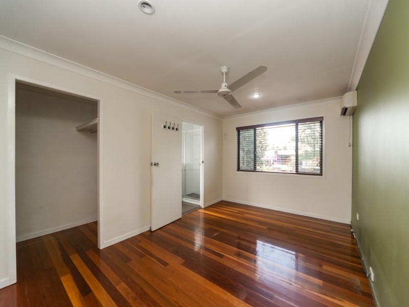 74 Central Street, Labrador QLD 4215
