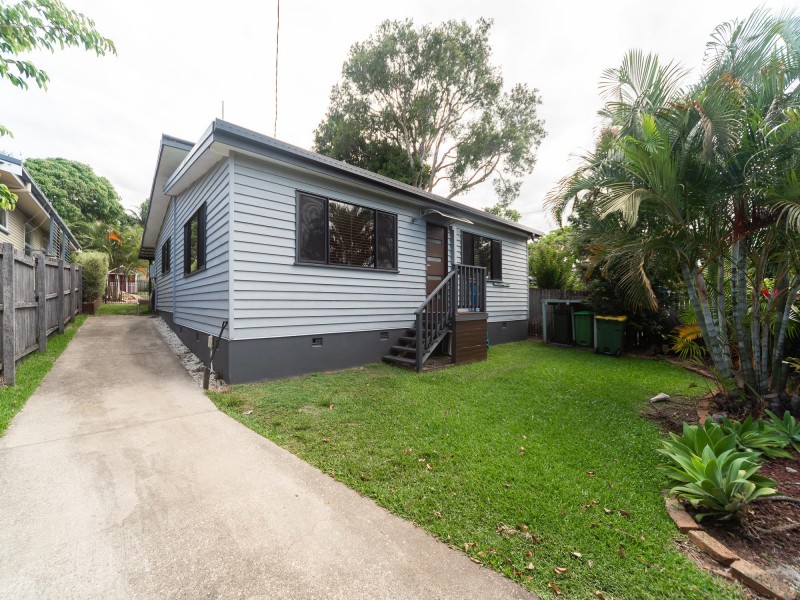 74 Central Street, Labrador QLD 4215