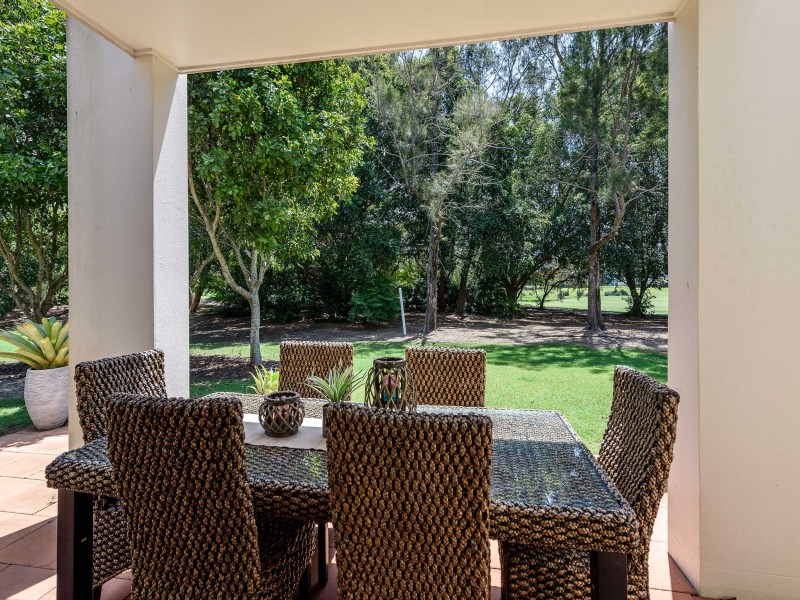 8862 Magnolia Drive East, Hope Island QLD 4212