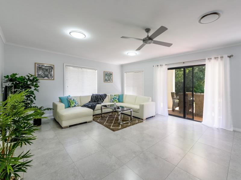 8862 Magnolia Drive East, Hope Island QLD 4212