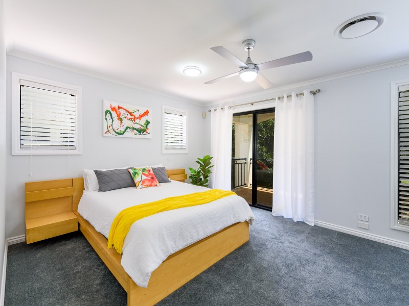 8862 Magnolia Drive East, Hope Island QLD 4212