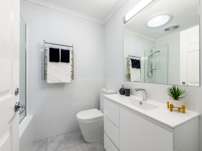 8862 Magnolia Drive East, Hope Island QLD 4212