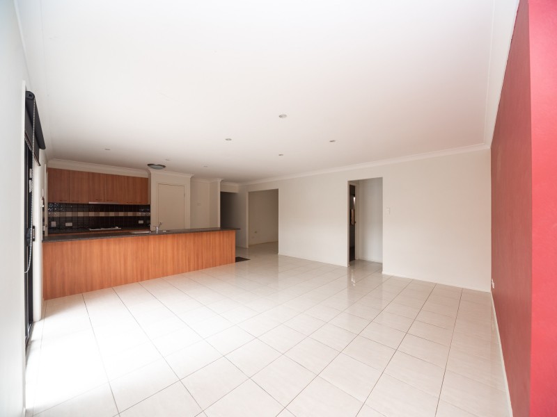 15 Sheffield Circuit, Pacific Pines QLD 4211