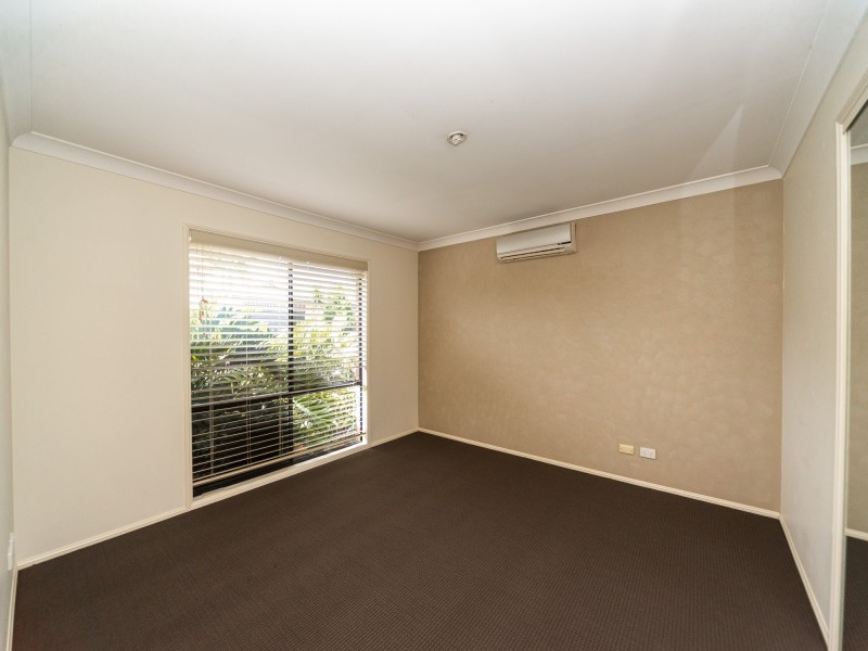 15 Sheffield Circuit, Pacific Pines QLD 4211
