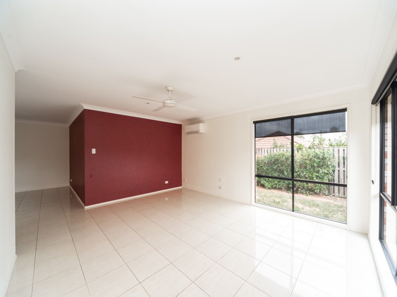 15 Sheffield Circuit, Pacific Pines QLD 4211