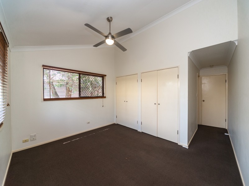 1/142 Oxley Drive, Paradise Point QLD 4216