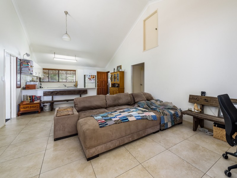 2/142 Oxley Drive, Paradise Point QLD 4216