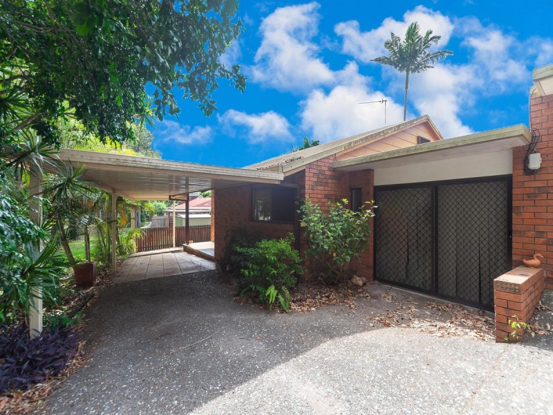 2/142 Oxley Drive, Paradise Point QLD 4216