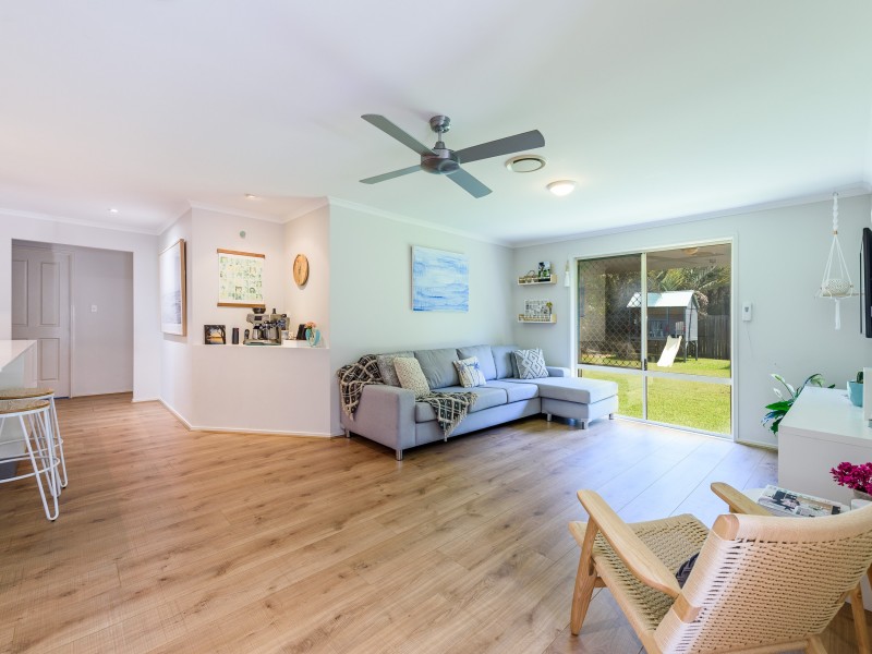 16 Rosswood Court, Helensvale QLD 4212