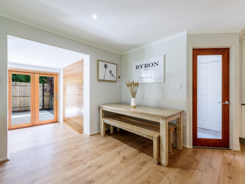 16 Rosswood Court, Helensvale QLD 4212