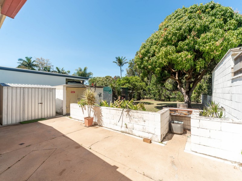33 Mungera Street, Runaway Bay QLD 4216