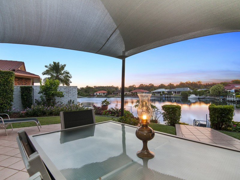 2 Glenwater Crescent, Helensvale QLD 4212