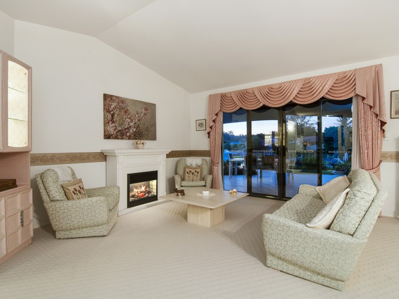 2 Glenwater Crescent, Helensvale QLD 4212
